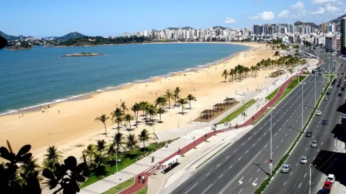 Praia_de_camburi_Vitoria_ES
