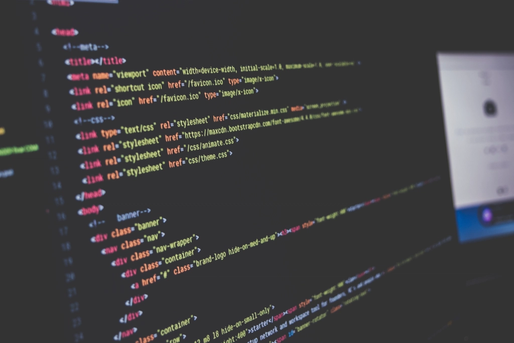 Ataques hackers com IA: agente sequestra modelos e executa até 100 mil ações sozinho, diz Symantec