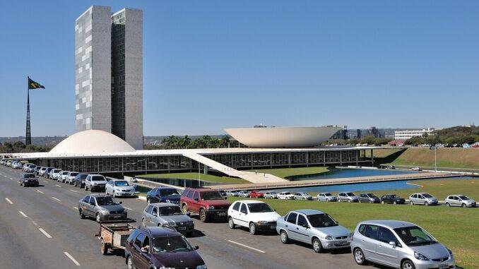 Fim da escala 6×1: Congresso promulga emenda e fixa jornada de 40 horas semanais