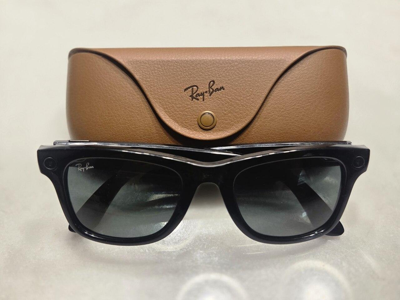 Óculos Ray-Ban Meta gravaram conversas sem comando; Meta diz que falha foi corrigida