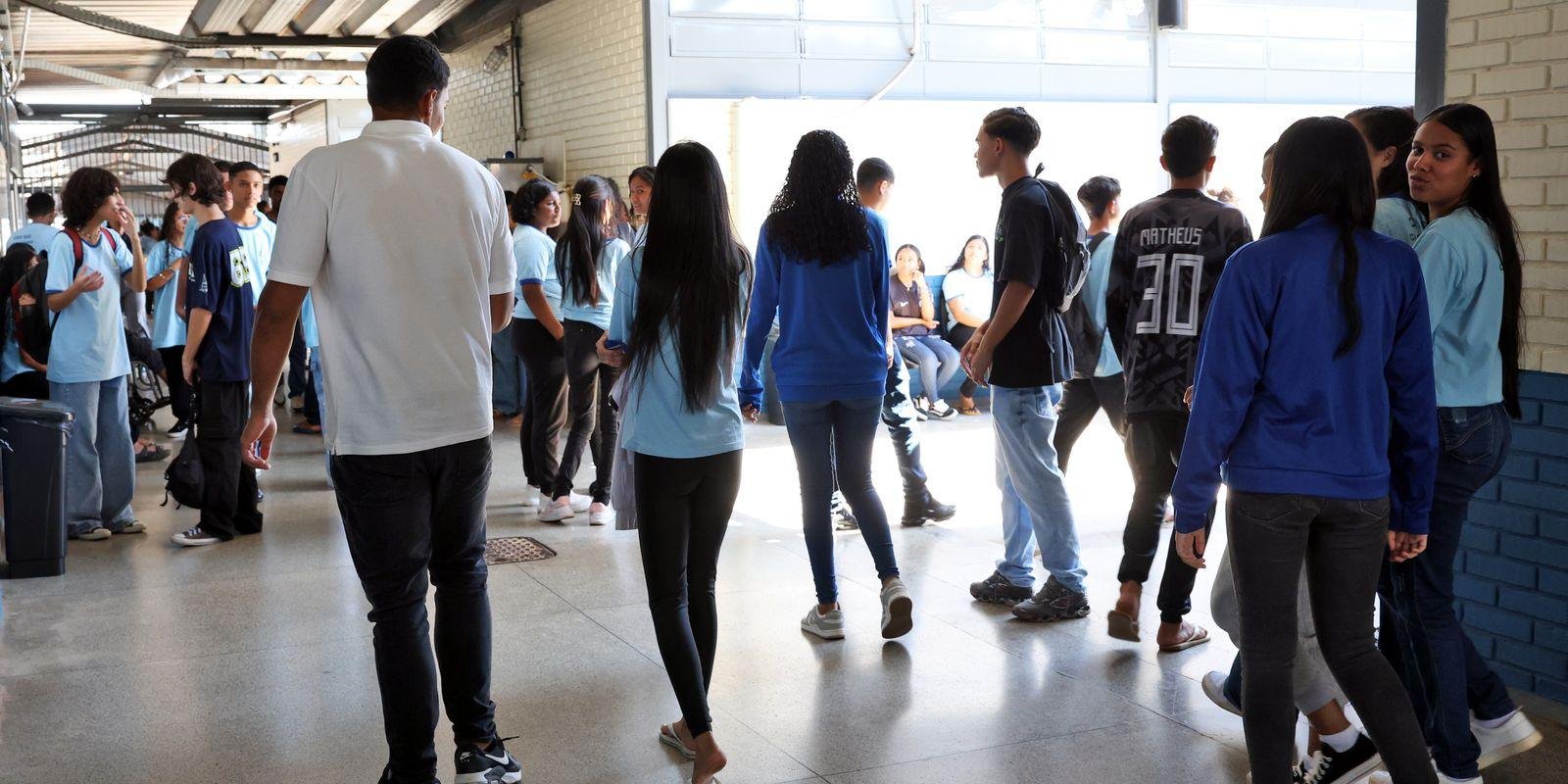 Parcela do Pé-de-Meia começa a ser paga nesta segunda-feira (19)