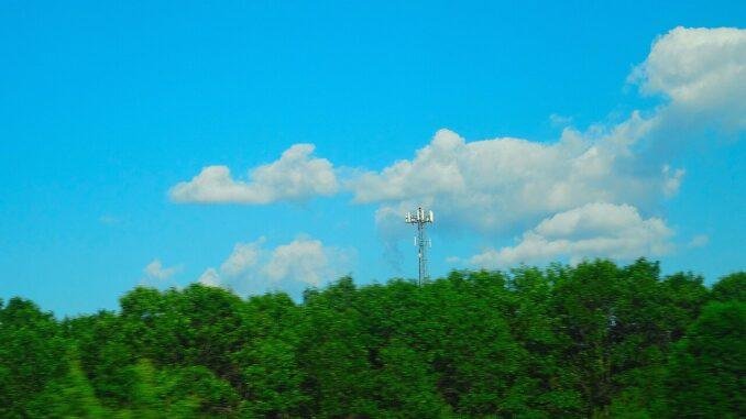 Plano federal prevê ampliar sinal de celular e internet na BR-101, que atravessa o ES