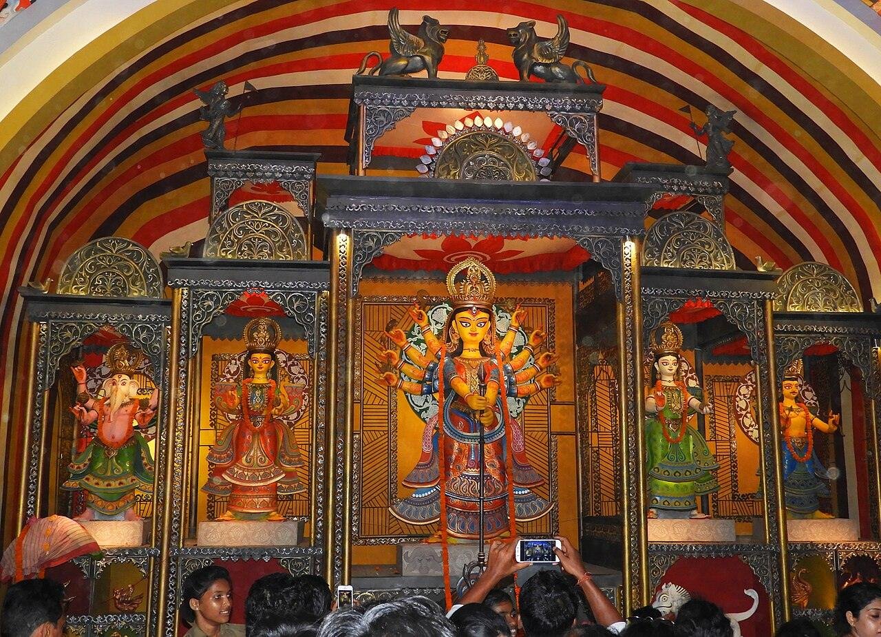 Tumulto em Kolkata durante festival hindu deixa ao menos 17 mortos