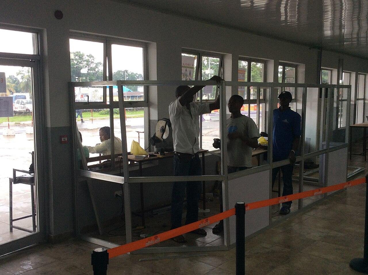 Uganda impõe quarentena de 21 dias a quem voltar da RD Congo