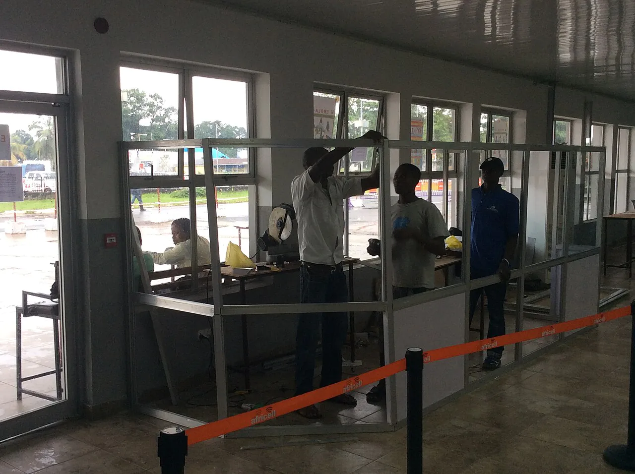 Uganda impõe quarentena de 21 dias a quem voltar da RD Congo
